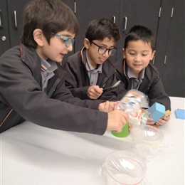 Year 2 Science Incursion: Sound and Light